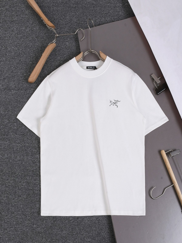 ブランドTシャツ正面デザイン